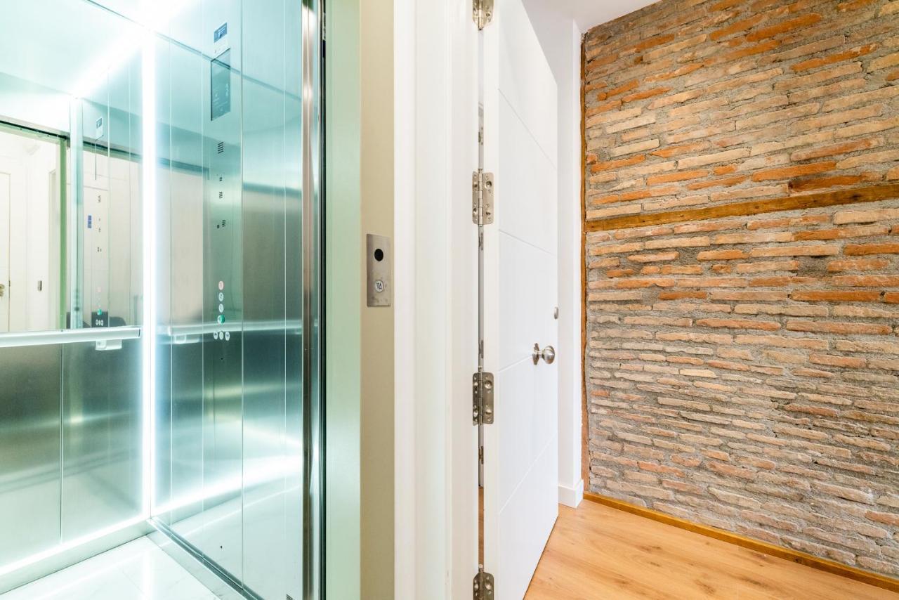 Wekey Homes Granada, Mesones Central Suites ภายนอก รูปภาพ